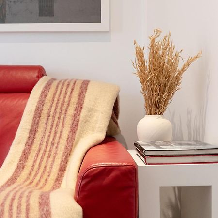Apartamentos Eslava Sevilla Bagian luar foto