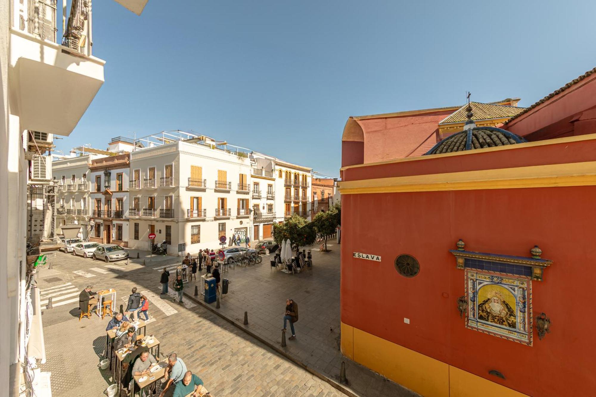 Apartamentos Eslava Sevilla Bagian luar foto