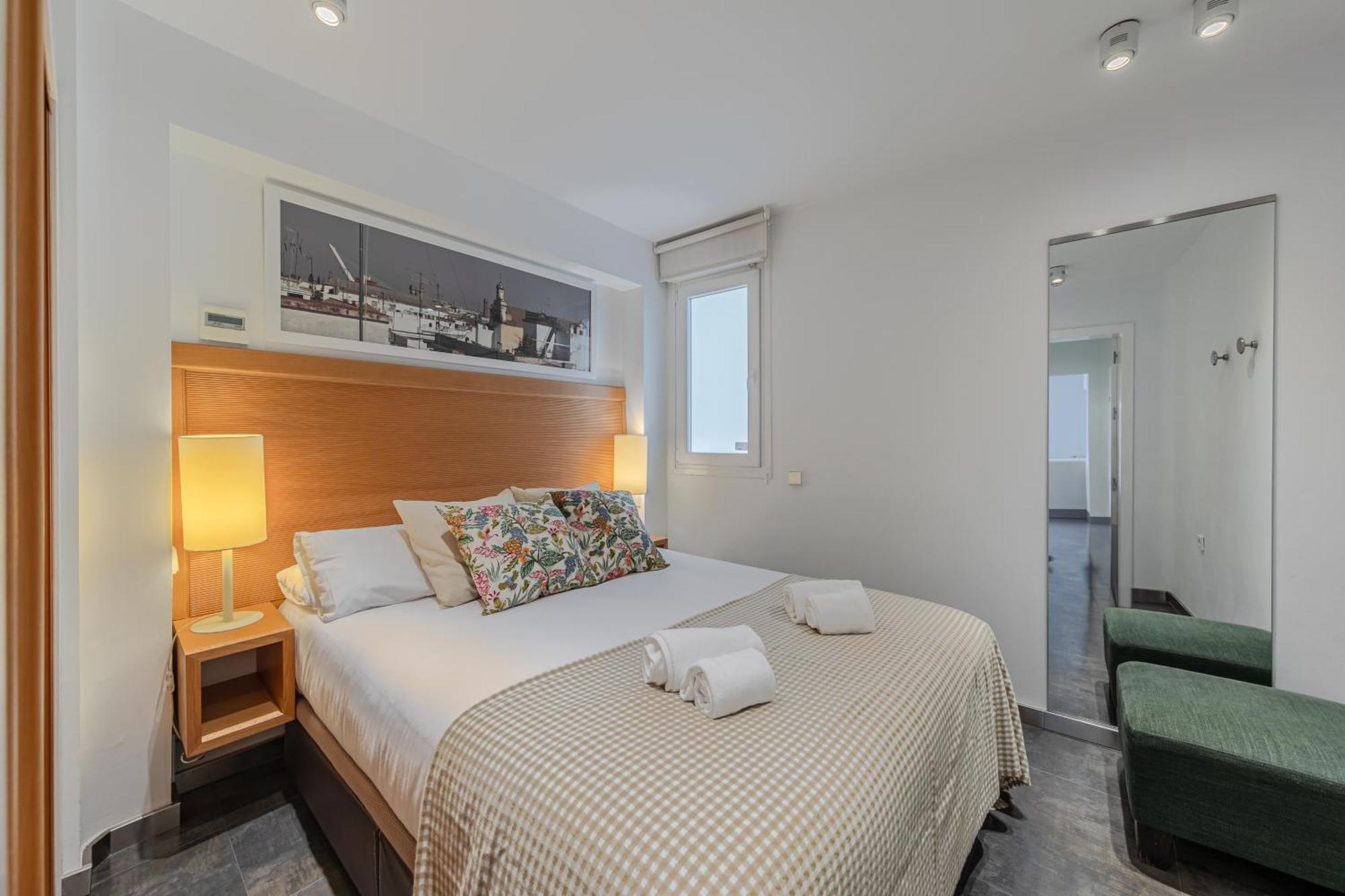 Apartamentos Eslava Sevilla Bagian luar foto